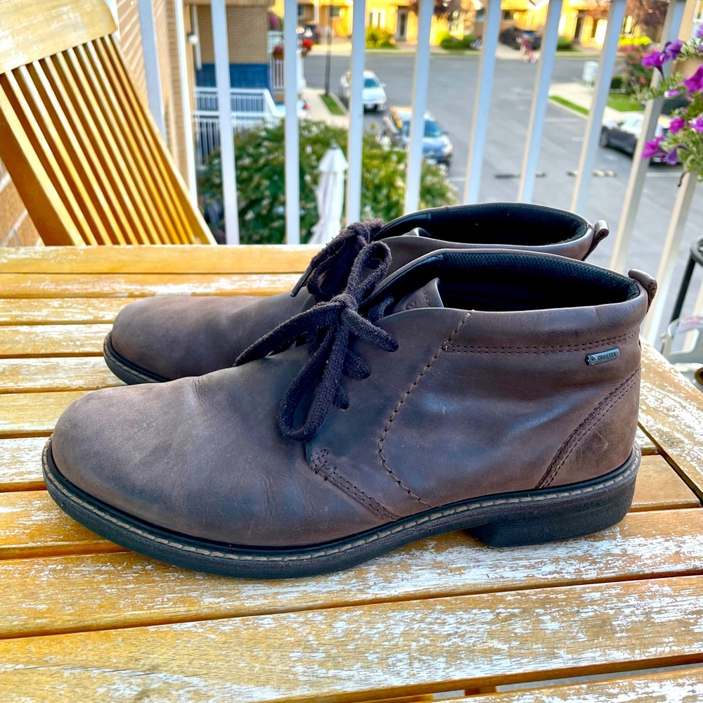 Men’s ECCO Brown Leather Boots!